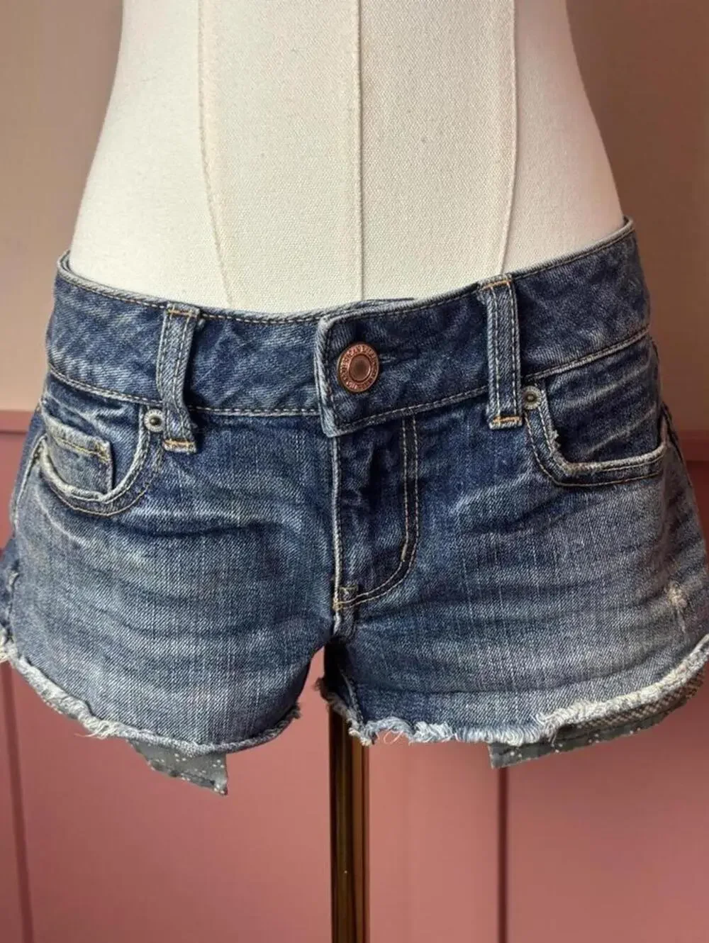 American Eagle low rise dark wash denim mini shorts sz 2 cotton distressed